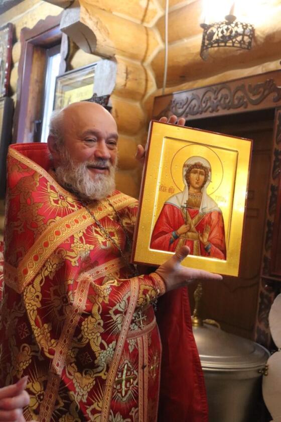 Сегодня отец Леонид освятил новую икону святой мученицы Татианы